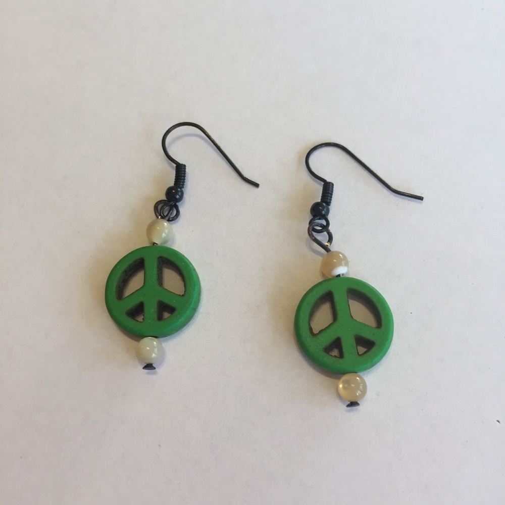 Earrings - Picture 1 of 2